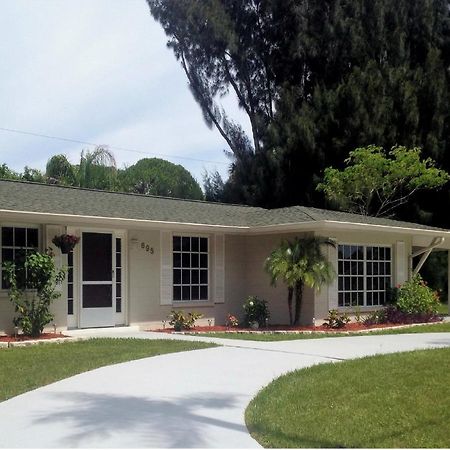 Vacation Home On Alligator Drive Woodmere 外观 照片