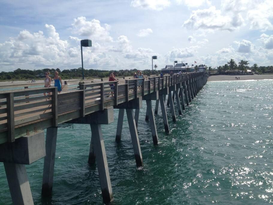 Vacation Home On Alligator Drive Woodmere 外观 照片