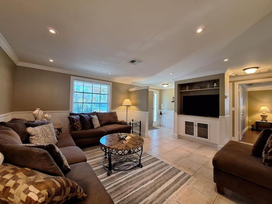 Vacation Home On Alligator Drive Woodmere 外观 照片