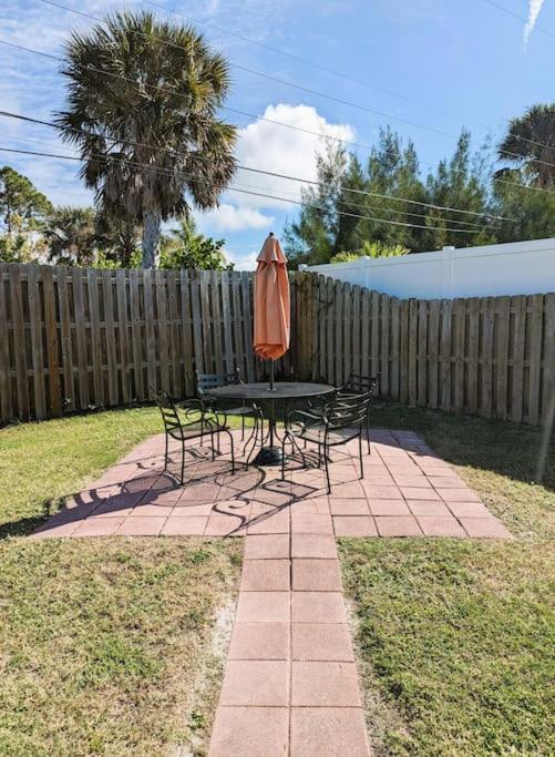 Vacation Home On Alligator Drive Woodmere 外观 照片